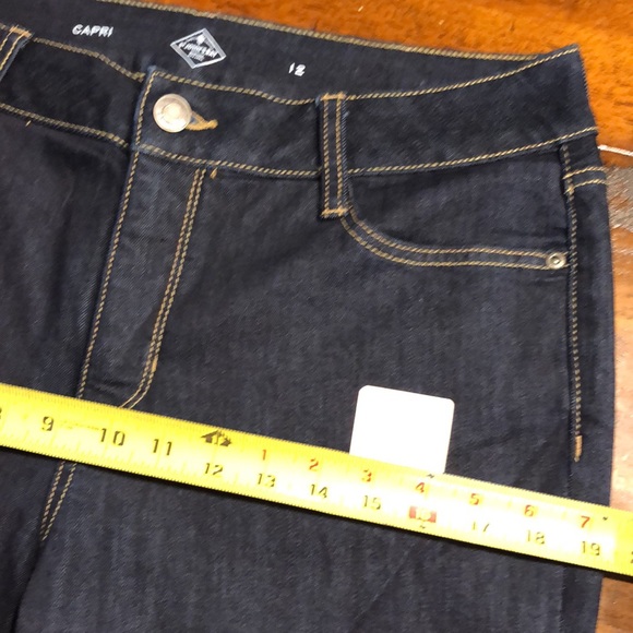 St. John’s Bay Secretly Slender Denim Capri Jeans - Picture 10 of 12